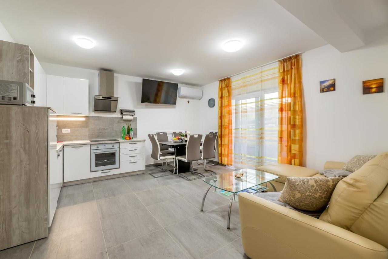 Apartment Lana Baška Exteriör bild